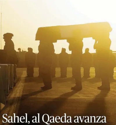  ?? Ansa ?? L’ultima strage In un giorno solo, il 26 novembre 2019, la Francia in Mali ha perso 13 soldati che si trovavano su due elicotteri