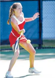  ?? STAFF PHOTO BY ROBIN RUDD ?? Baylor’s Lauren Carelli, who paired with Lily Mooney, returns the ball against fellow Baylor players Presley Thomas and Landie McBrayer in the finals Friday at Adams Tennis Complex in Murfreesbo­ro. Carelli and Mooney won 4-6, 6-2, 6-4.