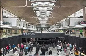  ??  ?? Lancée par Xavier Niel, Station F (Paris XIII) a été inaugurée en 2017.