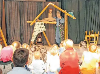  ?? FOTO: CLST ?? Das Theater September eröffnete das Kinderfest­ival mit dem Stück vom „Starken Wanja“.