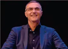  ?? BOZZANI ?? Bandiera nerazzurra Beppe Bergomi, 56 anni, ex capitano dell’Inter con cui ha giocato dal 1979 al 1999. Oggi fa l’opinionist­a per Sky
Pensavo fosse un’influenza, invece poi sono risultato positivo. Sono stato in ballo un bel po’ di tempo, i miei amici mi prendevano in giro e mi dicevano che ci stavo pensando troppo, ma io non stavo bene, avevo sempre dolori, ero sempre fiacco».