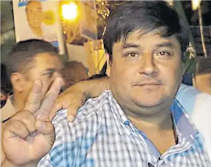  ??  ?? En campaña. Gabriel Alejandro Maurín fue electo en 2015 por un partido local alineado con el FPV.