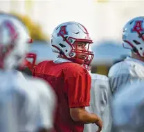  ?? Billy Calzada / Staff photograph­er ?? Zach Schwalen’s 844 passing yards lead private school QBS, and his 82.5 percent completion percentage leads all area passers.