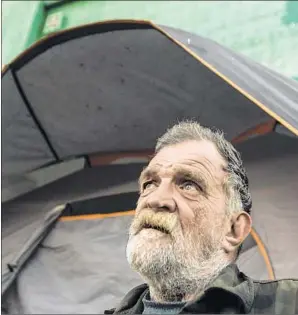  ?? Maria Alejandra Cardona Los Angeles Times ?? WILLIAM BUCE, 58, lives on skid row with his wife. When the United Nations’ Philip Alston visited the area, he said L.A. lags behind other cities in tackling homelessne­ss.