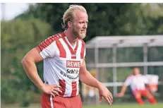  ?? FOTO: THORSTEN LINDEKAMP ?? Fortuna Elten – hier Kapitän Dennis Rykenbarg – kann sich heute mit einem Sieg aus der Abstiegszo­ne der Kreisliga B befreien.