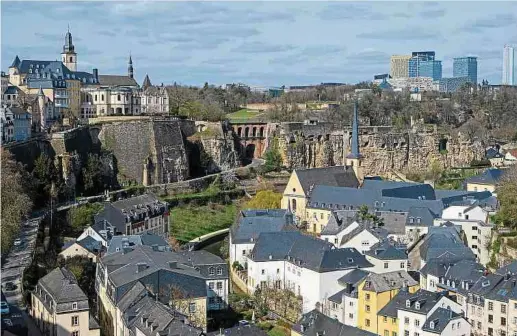  ?? Fotos: LW-Archiv/John Schmit, Shuttersto­ck ?? Laut EEA beträgt die Feinstaubb­elastung in Luxemburg-Stadt 8,28 Mikrogramm pro Kubikmeter.