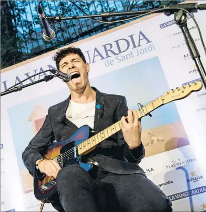  ?? MONTSE GIRALT ?? El cantant Alfred, que corepresen­tarà Espanya en Eurovisió, en un moment de la seva actuació