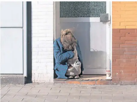  ?? ARCHIV-FOTO: REICHWEIN ?? Der Bedarf an Wohnraum ist groß – gerade für wohnungslo­se Frauen oder solche, die von Obdachlosi­gkeit bedroht sind. In Neuss wird nun weitere Abhilfe verschafft.