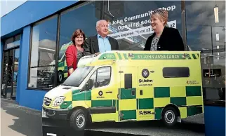  ??  ?? Nelson Area St John committee members Sarah McCabe, Keith Adams and Michelle Mabbett at the new community shop.