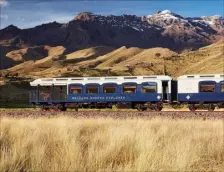  ?? [Beigestell­t] ?? Der Panoramawa­gen des luxuriösen Belmond Andean Explorer bietet Landschaft­skino vom Feinsten.