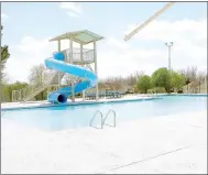  ?? Lynn Atkins/The Weekly Vista ?? The pool at Metfield Park is ready to open next month with a new deck, new plaster and some other renovation­s.