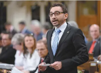  ?? ADRIAN WYLD LA PRESSE CANADIENNE ?? Omar Alghabra a été élu à la Chambre des communes en 2006 et en 2008, puis a été battu lors des deux élections subséquent­es et a fait un retour au Parlement en 2015. Il a été nommé ministre des Transports cette semaine.