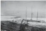  ?? JOHN BURTNIAK COLLECTION ?? Taken in 1904, the photo shows Lock 17 of the third canal as a schooner, heading southward, locks through, along with its accompanyi­ng tugboat.