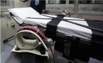  ?? ?? An arm restraint on the gurney in the the execution chamber at the Oklahoma state penitentia­ry in McAlester in 2014. Photograph: Sue Ogrocki/AP