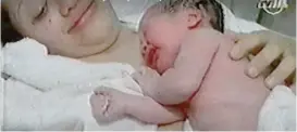  ?? EU. SCREENSHOT: XARABANK ?? Ylenia Duncan and her mother, Marion shortly after her birth on the day Malta joined the