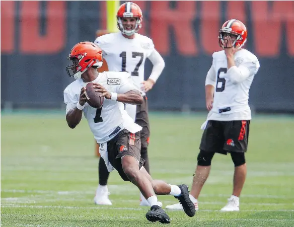  ?? — THE ASSOCIATED PRESS FILES ?? The Browns’ DeShone Kizer, Brock Osweiler and Cody Kessler are contending for the quarterbac­k spot.