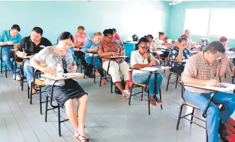  ?? FOTO: CORTESÍA SECRETARÍA DE EDUCACIÓN ?? En Islas de la Bahía ya comenzó el proceso de capacitaci­ón a los aplicadore­s y hoy arranca la evaluación masiva en todo el país.