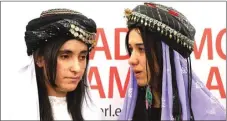  ?? FREDERICK FLORIN/AFP PHOTO ?? CARI DUKUNGAN INTERNASIO­NAL: Nadia Murad (kanan) bersama Lamia Haji Bashar, dua perempuan Yazidi yang menjadi korban ISIS.