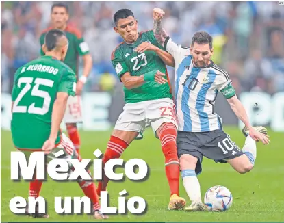  ?? AFP ?? MAGIA. Lionel Messi abrió la puerta del cerrojo defensivo de la Selección Nacional de México con un gol de larga distancia entre varios zagueros.