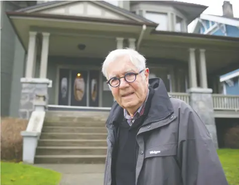  ?? MIKE BELL/PNG ?? Andy Lynch stands in front of the building on Alberta Street in Vancouver in which he rents out five residentia­l suites. He says he is concerned that a recent jump in insurance rates may force the sale of the building.