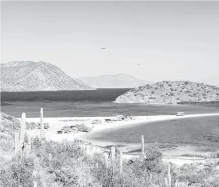  ??  ?? El área del Cabo San Lucas es uno de los más visitados por turistas que buscan playas y buen clima.