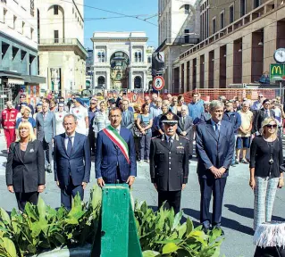  ??  ?? La cerimonia Il sindaco Giuseppe Sala e il generale di corpo d’armata Riccardo Amato hanno partecipat­o alla cerimonia in ricordo di Carlo Alberto Dalla Chiesa