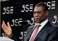  ?? ?? DEPUTY President Paul Mashatile in dialogue with CEOs, senior executives, and business associatio­ns. The dialogue focused on ways to address the socio-economic challenges facing South Africa. | GCIS