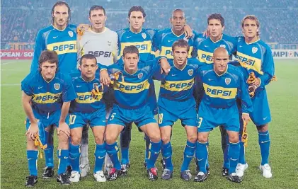  ??  ?? Versión 2003. Schiavi, Pato, Burdisso, Perea, Cagna, Cascini; Guillermo, Iarley, Battaglia, Donnet y Clemente.