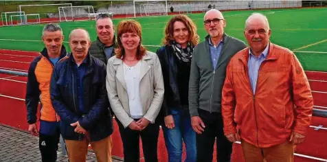  ?? SANDRA ARM ?? Alf Schiek, Gunnar Haase, Jons Anhalt, Mirjam Becker, Jana Zöller, Uwe Rüdiger und Werner Hütcher (von links) ziehen nun an einem Strang für die Leichtathl­etik.