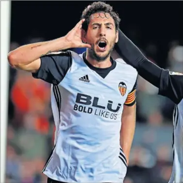  ??  ?? SELECCIONA­BLE. Dani Parejo celebra un gol durante un partido, en esta temporada.