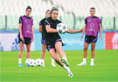  ?? REUTERS ?? El Barcelona se entrenó ayer en el estadio donde hoy juega la final