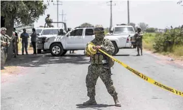  ??  ?? Imparable. Pese a los esfuerzos de las corporacio­nes de seguridad, continua la violencia en el País.