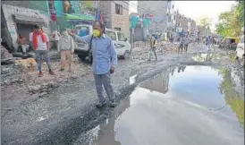  ?? RAJ K RAJ/HT ?? Residents of Shastri Basti in Patparganj have to deal with poor sanitation on a daily basis. n