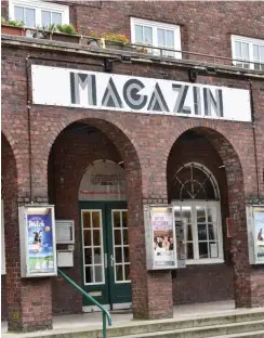  ?? Foto: stahlpress ?? Solider Bau: das Magazin-Kino in Hamburg-Winterhude