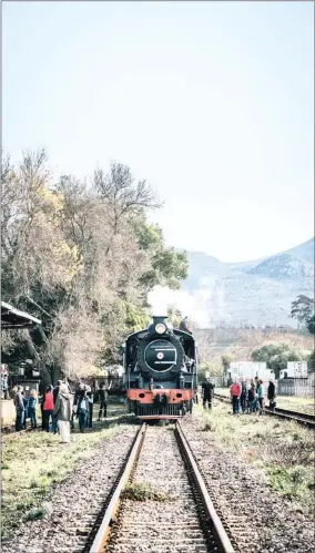  ?? PIcture: Heinrich Knoetze ?? Ceres Rail Company’s Jessica arrives at Elgin Station, drawing much attention from spectators.