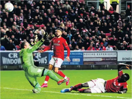  ?? Picture: Rogan Thomson/JMP ?? Nahki Wells looks on as Famara Diedhiou puts a late chance for Bristol City over the crossbar against Birmingham in Friday’s Championsh­ip game at Ashton Gate