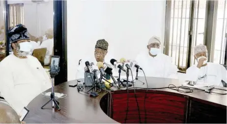  ??  ?? L-R: Nduka Obaigbena, president, Newspaper Proprietor­s’ Associatio­n of Nigeria (NPAN); Lai Mohammed, minister of informatio­n and culture; Olusegun Osoba, life patron, NPAN, and Sam Amuka, patron, NPAN, during minister’s meeting with members of NPAN at their office in Lagos. NAN