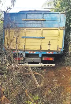  ??  ?? El camión estaba oculto en una estancia en la compañía San Pablo, distrito de San Ignacio, con 20.000 litros de gasoíl.