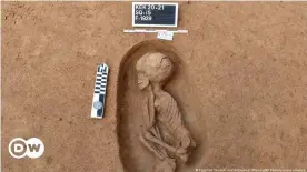  ??  ?? Tumba de un bebé del Antigüo Egipto