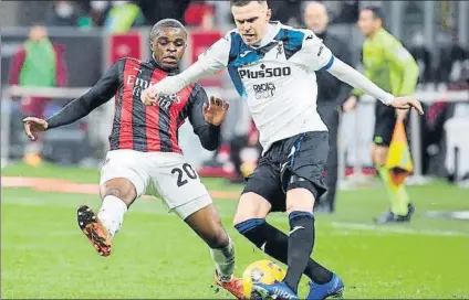  ?? FOTO: EFE ?? El Milan, a los pies de Josip Ilicic
El esloveno protagoniz­ó un extraordin­ario partido y marcó, de penalti, el segundo gol del Atalanta