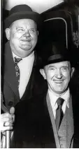  ?? Foto: UPI, dpa ?? Die beiden Komiker Oliver Hardy (links) und Stan Laurel, auch als „Dick und Doof“bekannt.