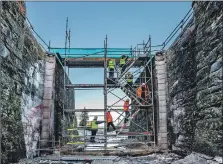  ?? ?? Mackenzie Constructi­on and Scottish Canals held a succession of sell-out lock chamber tours as part of their community engagement programme during the winter works.