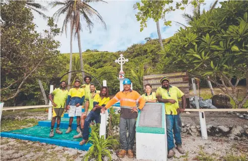  ?? Picture: ?? AWARD FINALIST: Torres Strait Islander Shane Lui founded Strait Support to boost employment opportunit­ies for indigenous people through labour hire and upskilling. Mr Lui is pictured with members of the the Darnley Island team.