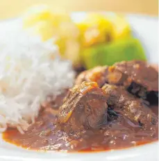  ?? FOTO: NYF ?? Wichtig beim Gulasch: das Zwiebel-Fleisch-Verhältnis.