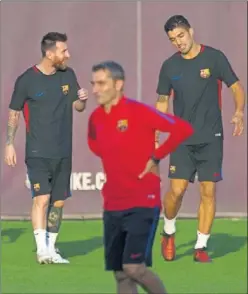  ??  ?? ÍNTIMOS. Messi y Luis Suárez pasan muchas horas al día juntos.