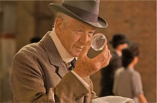  ?? Foto: promociona­l ?? Ian McKellen estelariza esta cinta en la que se narra la vida del famoso detective Sherlock Holmes.