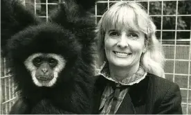  ?? ?? Shirley McGreal with Igor, one of the gibbons she helped to rescue