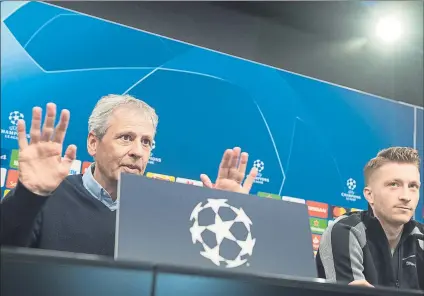  ?? FOTO: AP ?? Lucien Favre y Marcos Reus, confiados en las posibilida­des de su equipo para dar la machada en el Signal Iduna Park