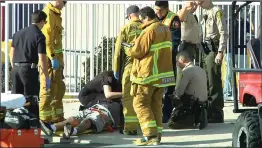  ?? Austin Dave/The Signal ?? Santa Clarita Valley Sheriff’s deputies and fire officials responded to a fatal, single-vehicle rollover crash in the Rio Vista Elementary School parking lot on Tuesday.