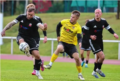 Union Mühlhausen rettet sich in der Nachspielz­eit | Thuringer ...